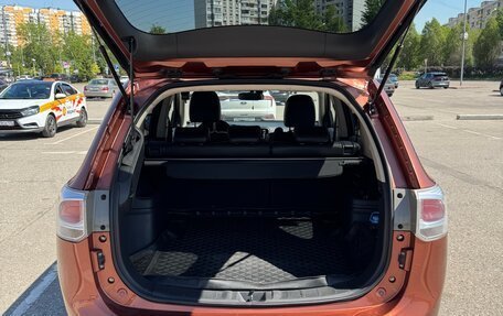 Mitsubishi Outlander III рестайлинг 3, 2012 год, 1 730 000 рублей, 13 фотография