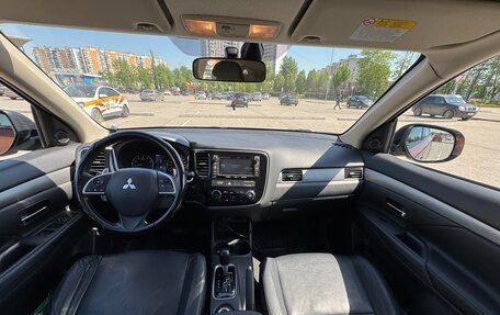 Mitsubishi Outlander III рестайлинг 3, 2012 год, 1 730 000 рублей, 18 фотография