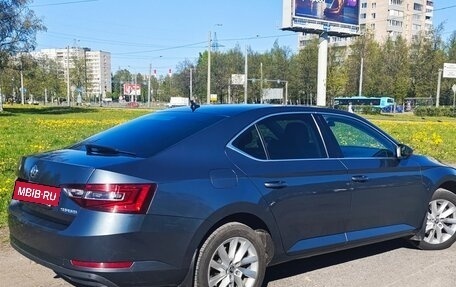 Skoda Superb III рестайлинг, 2018 год, 1 850 000 рублей, 2 фотография