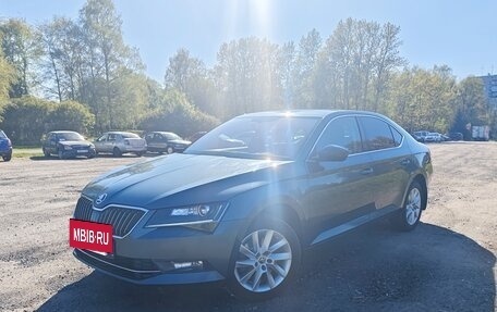 Skoda Superb III рестайлинг, 2018 год, 1 850 000 рублей, 3 фотография