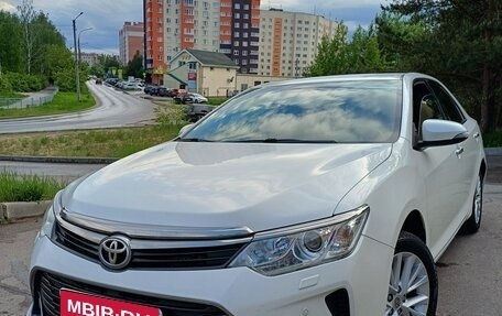 Toyota Camry, 2015 год, 1 900 000 рублей, 1 фотография