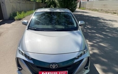 Toyota Prius IV XW50, 2017 год, 2 250 000 рублей, 1 фотография