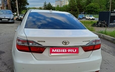 Toyota Camry, 2015 год, 1 900 000 рублей, 4 фотография