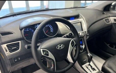 Hyundai Avante, 2011 год, 950 000 рублей, 13 фотография