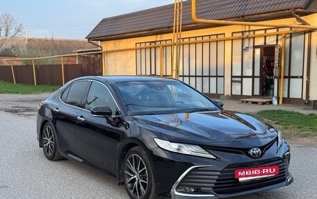 Toyota Camry, 2020 год, 2 930 000 рублей, 2 фотография