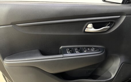 KIA Rio IV, 2017 год, 1 200 000 рублей, 7 фотография