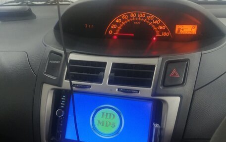 Toyota Vitz, 2009 год, 550 000 рублей, 14 фотография