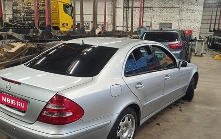 Mercedes-Benz E-Класс, 2006 год, 850 000 рублей, 4 фотография