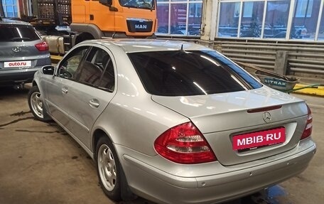 Mercedes-Benz E-Класс, 2006 год, 850 000 рублей, 2 фотография