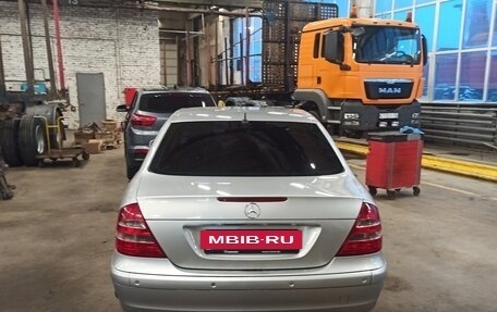 Mercedes-Benz E-Класс, 2006 год, 850 000 рублей, 3 фотография