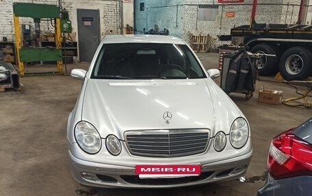 Mercedes-Benz E-Класс, 2006 год, 850 000 рублей, 6 фотография