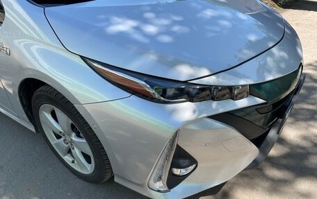 Toyota Prius IV XW50, 2017 год, 2 250 000 рублей, 9 фотография