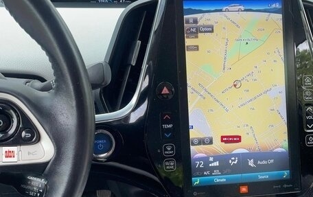 Toyota Prius IV XW50, 2017 год, 2 250 000 рублей, 13 фотография