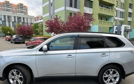 Mitsubishi Outlander III рестайлинг 3, 2013 год, 1 100 000 рублей, 1 фотография