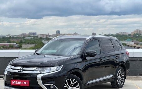 Mitsubishi Outlander III рестайлинг 3, 2015 год, 1 700 000 рублей, 1 фотография