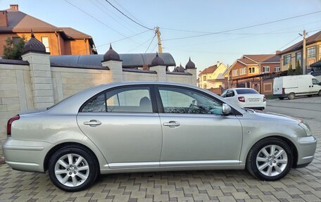 Toyota Avensis III рестайлинг, 2004 год, 850 000 рублей, 5 фотография