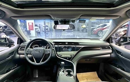 Toyota Camry, 2021 год, 2 570 000 рублей, 2 фотография