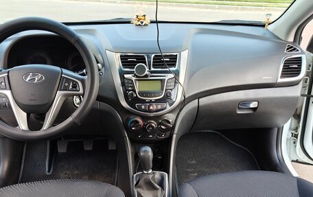 Hyundai Solaris II рестайлинг, 2013 год, 1 165 000 рублей, 6 фотография