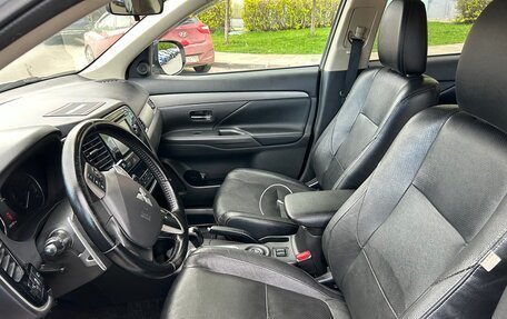 Mitsubishi Outlander III рестайлинг 3, 2013 год, 1 100 000 рублей, 7 фотография