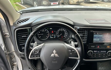 Mitsubishi Outlander III рестайлинг 3, 2013 год, 1 100 000 рублей, 11 фотография