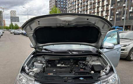 Mitsubishi Outlander III рестайлинг 3, 2013 год, 1 100 000 рублей, 19 фотография