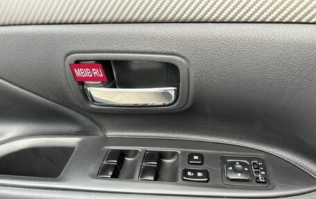 Mitsubishi Outlander III рестайлинг 3, 2013 год, 1 100 000 рублей, 13 фотография