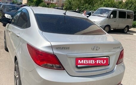 Hyundai Solaris II рестайлинг, 2015 год, 1 150 000 рублей, 5 фотография