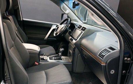 Toyota Land Cruiser Prado 150 рестайлинг 2, 2021 год, 6 317 000 рублей, 4 фотография