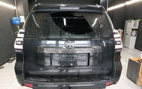 Toyota Land Cruiser Prado 150 рестайлинг 2, 2021 год, 6 317 000 рублей, 3 фотография