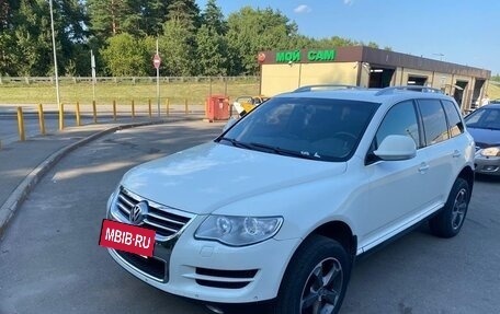 Volkswagen Touareg III, 2010 год, 1 290 000 рублей, 2 фотография