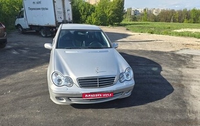 Mercedes-Benz C-Класс, 2005 год, 400 000 рублей, 1 фотография