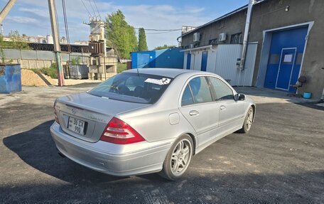 Mercedes-Benz C-Класс, 2005 год, 400 000 рублей, 2 фотография