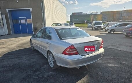 Mercedes-Benz C-Класс, 2005 год, 400 000 рублей, 6 фотография