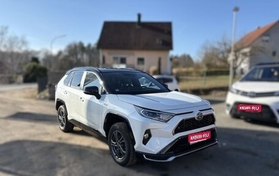 Toyota RAV4, 2021 год, 2 350 000 рублей, 1 фотография
