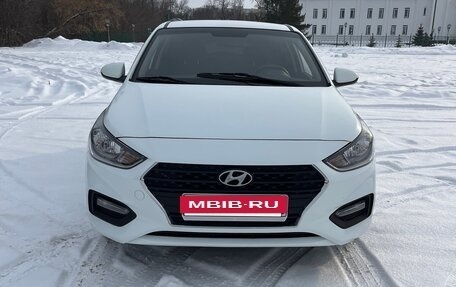 Hyundai Solaris II рестайлинг, 2018 год, 1 150 000 рублей, 2 фотография