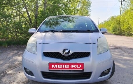 Toyota Vitz, 2010 год, 650 000 рублей, 3 фотография