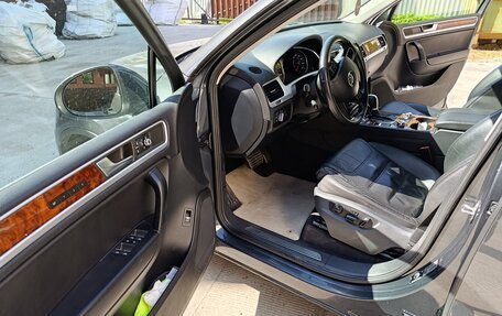 Volkswagen Touareg III, 2012 год, 1 800 000 рублей, 7 фотография