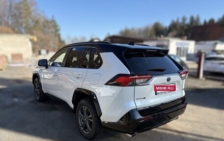 Toyota RAV4, 2021 год, 2 350 000 рублей, 6 фотография