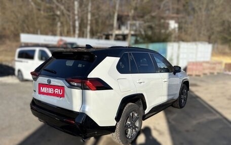 Toyota RAV4, 2021 год, 2 350 000 рублей, 8 фотография