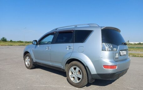 Mitsubishi Outlander III рестайлинг 3, 2008 год, 990 000 рублей, 4 фотография