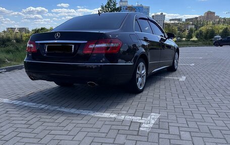 Mercedes-Benz E-Класс, 2010 год, 1 750 000 рублей, 3 фотография