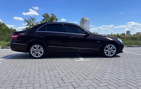 Mercedes-Benz E-Класс, 2010 год, 1 750 000 рублей, 6 фотография