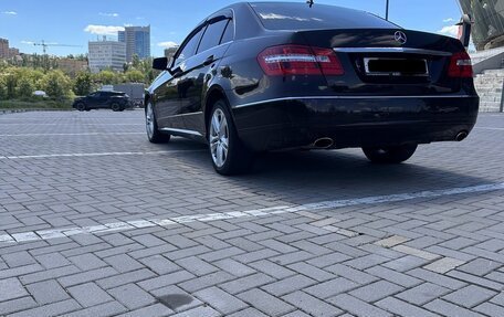 Mercedes-Benz E-Класс, 2010 год, 1 750 000 рублей, 4 фотография