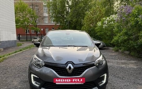 Renault Kaptur I рестайлинг, 2018 год, 1 040 000 рублей, 2 фотография