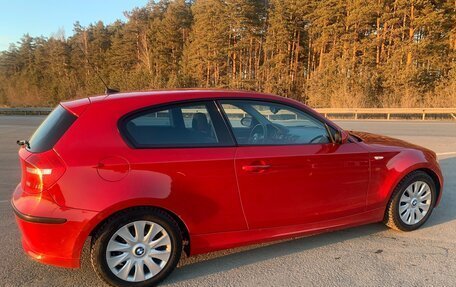 BMW 1 серия, 2008 год, 950 000 рублей, 3 фотография