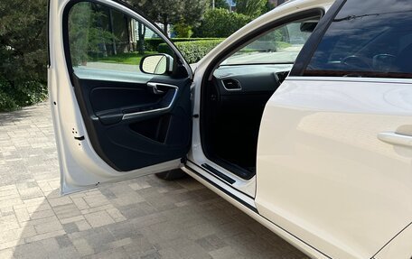 Volvo V60 I, 2015 год, 1 600 000 рублей, 7 фотография