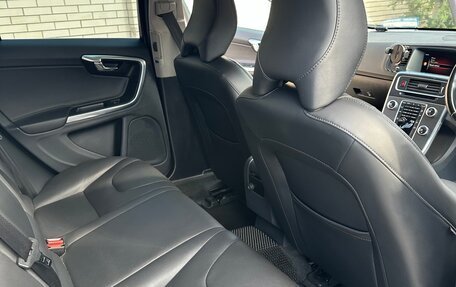 Volvo V60 I, 2015 год, 1 600 000 рублей, 13 фотография