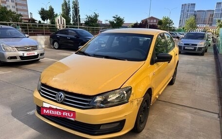 Volkswagen Polo VI (EU Market), 2018 год, 450 000 рублей, 2 фотография