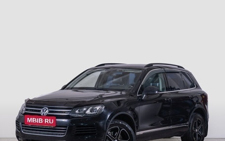 Volkswagen Touareg III, 2011 год, 1 779 000 рублей, 2 фотография