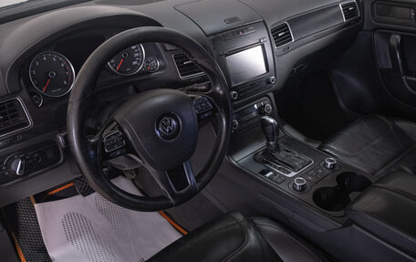 Volkswagen Touareg III, 2011 год, 1 779 000 рублей, 10 фотография